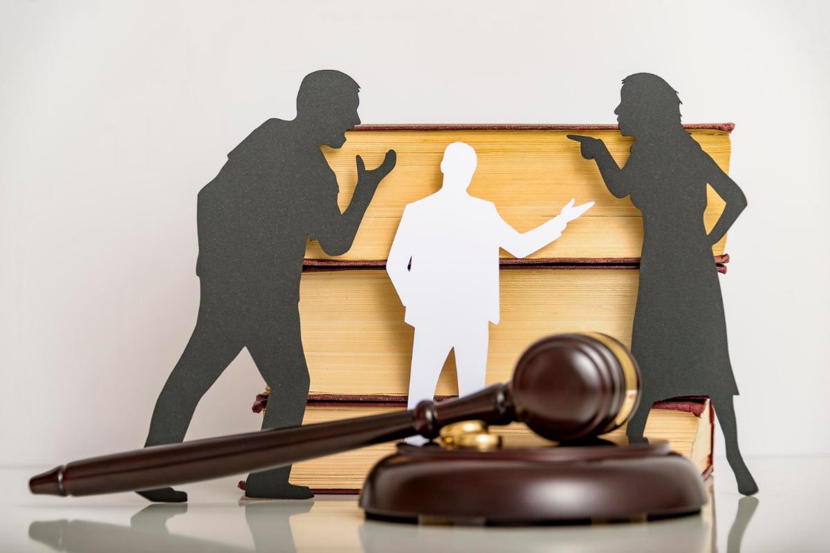 Should You Hire an Attorney or Handle Your Own Divorce?