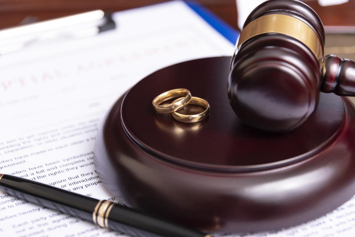 How to Choose the Right Divorce Lawyer