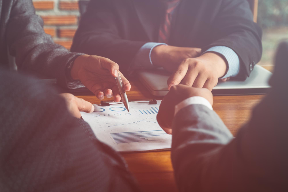 Mediation vs. Trial in Orlando: Which Path is Right for You?