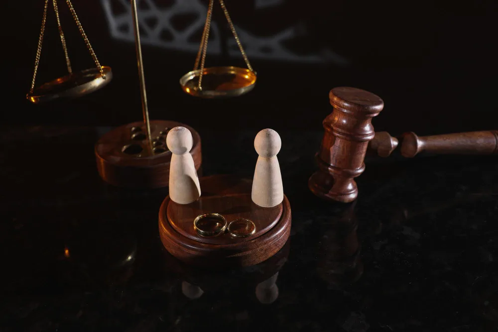 Settling Out of Court vs Going to Court for a Divorce: Which is the Best Option for You?